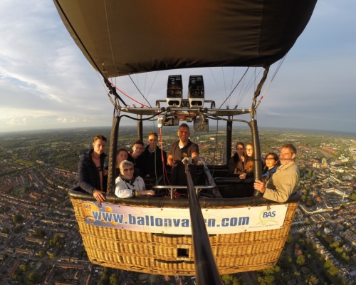 Ballonvaart van Apeldoorn naar Okkenbroek met PH LIC